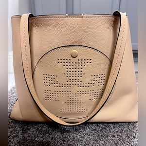 Tory Burch Large Beige Tote. Excellent Condition and comes with duster.